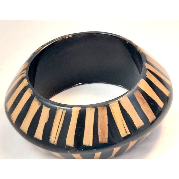 CHUNKY BICONE BANGLE BRACELET VINTAGE LUCITE WOOD BAMBOO 1.5" KENNETH JAY LANE - Picture 1 of 7